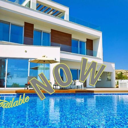 Beachfront Luxury Villa Idania Айя Напа Екстериор снимка