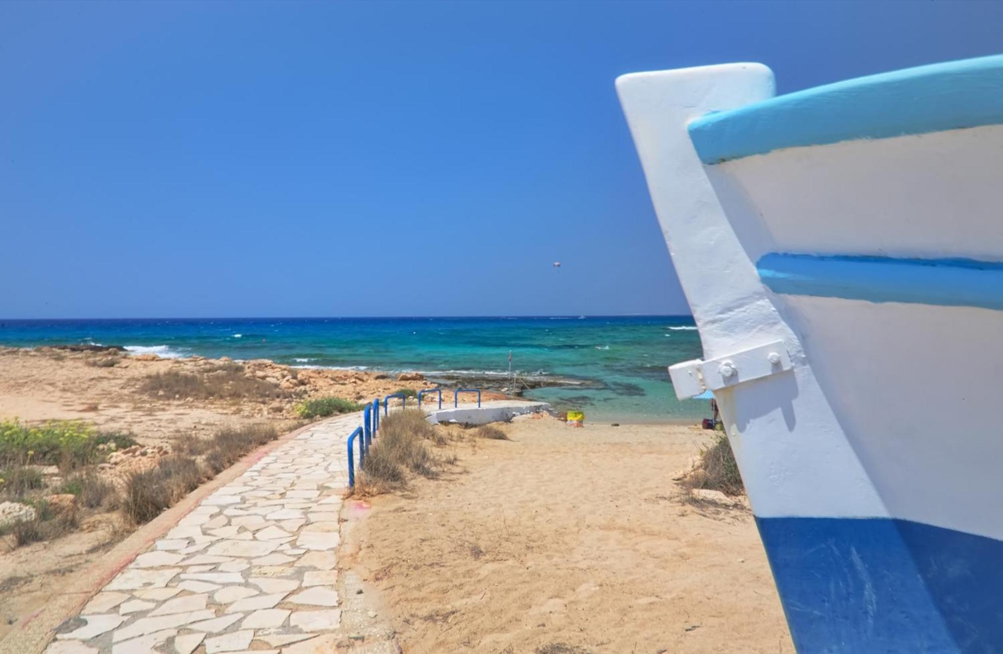 Beachfront Luxury Villa Idania Айя Напа Екстериор снимка