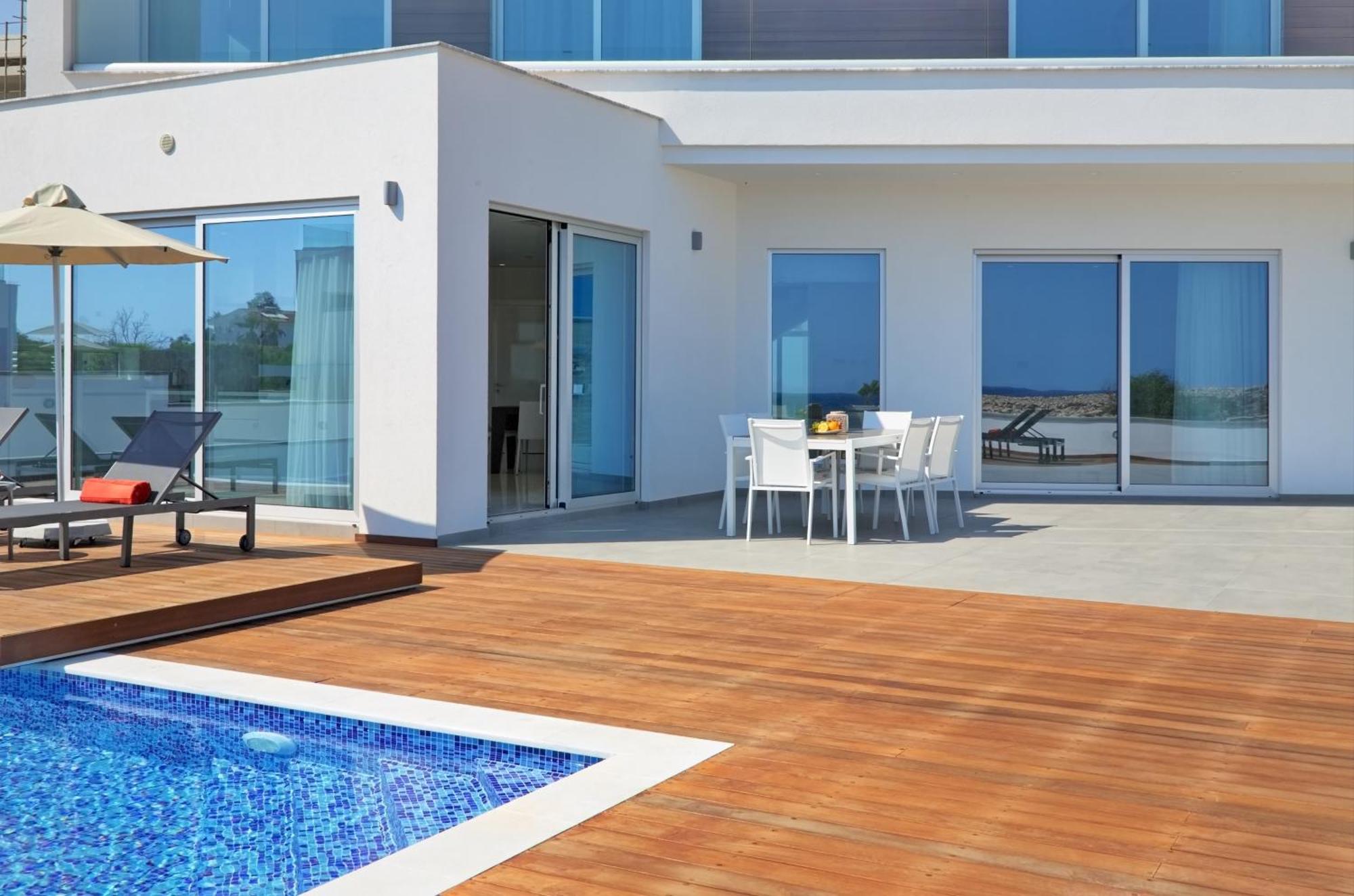 Beachfront Luxury Villa Idania Айя Напа Екстериор снимка