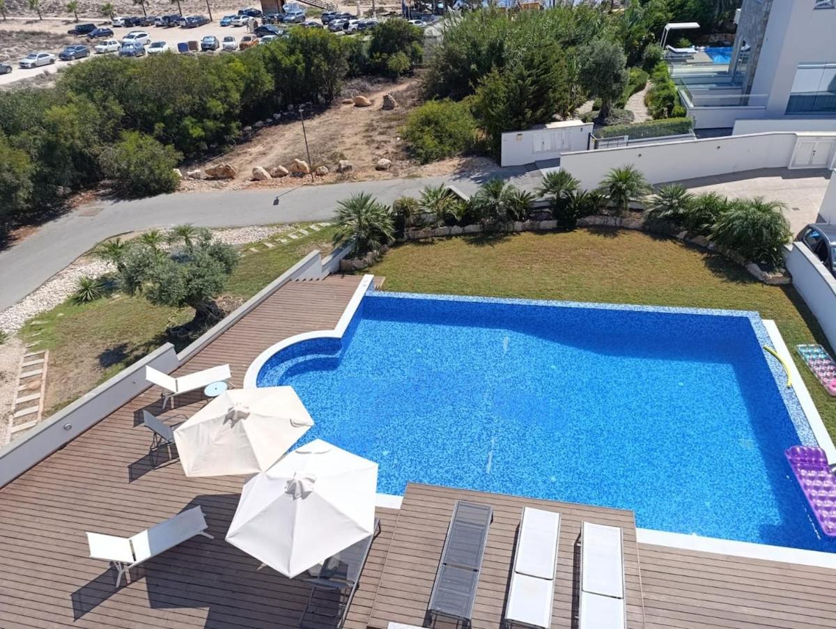 Beachfront Luxury Villa Idania Айя Напа Екстериор снимка