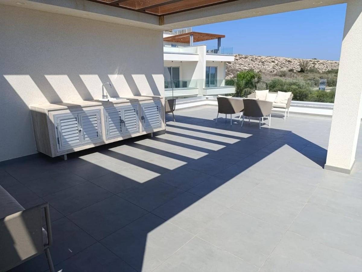 Beachfront Luxury Villa Idania Айя Напа Екстериор снимка