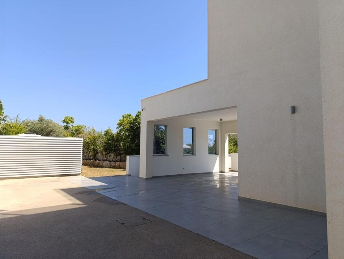 Beachfront Luxury Villa Idania Айя Напа Екстериор снимка